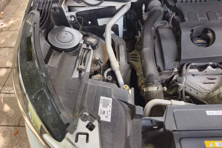 Used Peugeot 5008 2017 380THP 7-Seater Luxury Edition Engine Bay Right