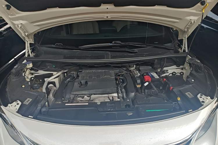 Used Peugeot 5008 2017 380THP 7-Seater Luxury GT Edition Engine Bay