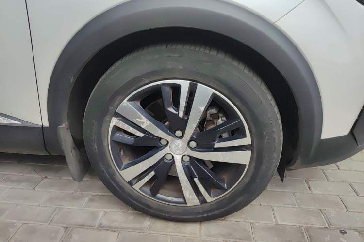 Used Peugeot 5008 2017 350THP 7-Seater Elite Edition Exterior 1