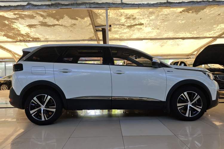 Used Peugeot 5008 2017 350THP 5-Seat Elite Edition Exterior 2