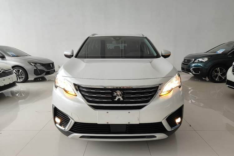 Used Peugeot 5008 2017 350THP 7-Seater Elite Edition Front