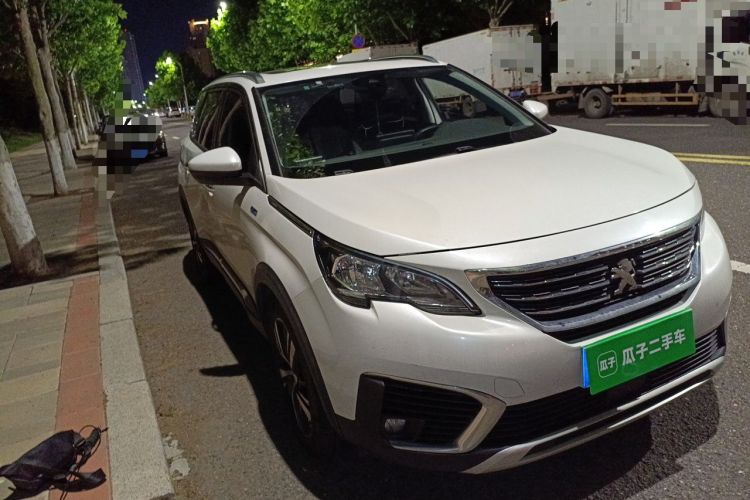 Used Peugeot 5008 2017 350THP 7-Seater Elite Edition Front Right 45 Deg