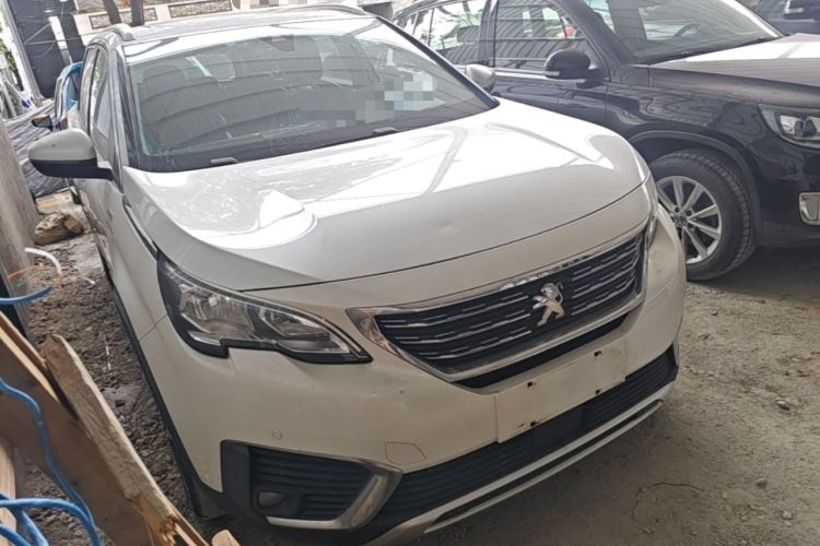 Used Peugeot 5008 2017 380THP 7-Seater Elite Edition Front Right 45 Deg