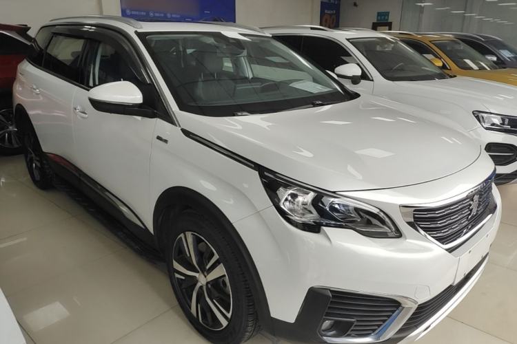 Used Peugeot 5008 2017 380THP 7-Seater Elite Edition Front Right 45 Deg
