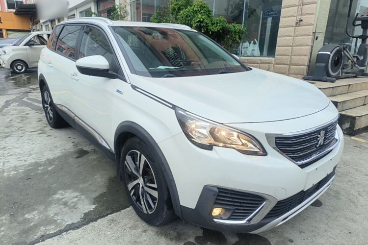 Used Peugeot 5008 2017 350THP 5-Seat Elite Edition Front Right 45 Deg