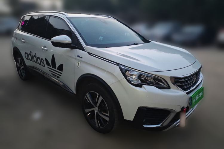 Used Peugeot 5008 2017 350THP 7-Seater Elite Edition Front Right 45 Deg