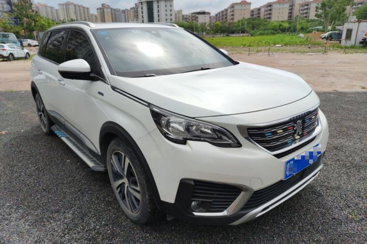 Used Peugeot 5008 2017 350THP 7-Seater Elite Edition Front Right 45 Deg