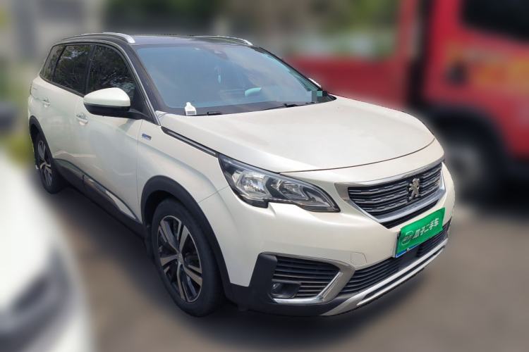 Used Peugeot 5008 2017 380THP 7-Seater Boundary-Free Edition Front Right 45 Deg