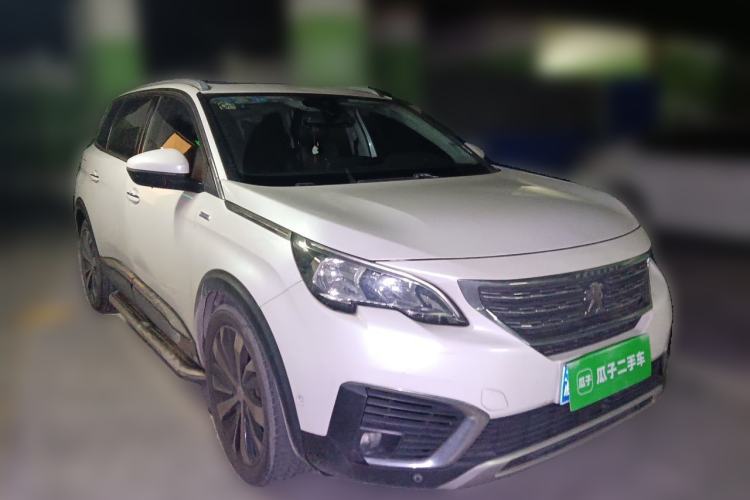 Used Peugeot 5008 2017 380THP 7-Seater Luxury Edition Front Right 45 Deg