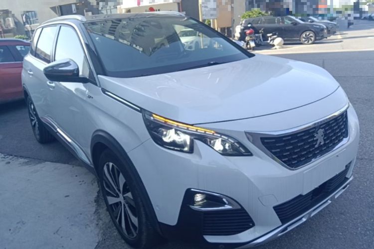Used Peugeot 5008 2017 380THP 7-Seater Luxury GT Edition Front Right 45 Deg