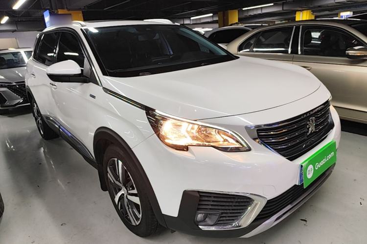 Used Peugeot 5008 2017 380THP 7-Seater Elite Edition Front Right 45 Deg