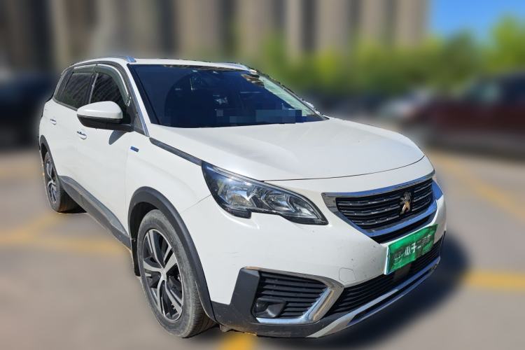 Used Peugeot 5008 2017 380THP 7-Seater Elite Edition Front Right 45 Deg