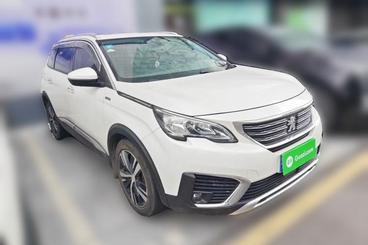 Used Peugeot 5008 2017 350THP 7-Seater Elite Edition Front Right 45 Deg