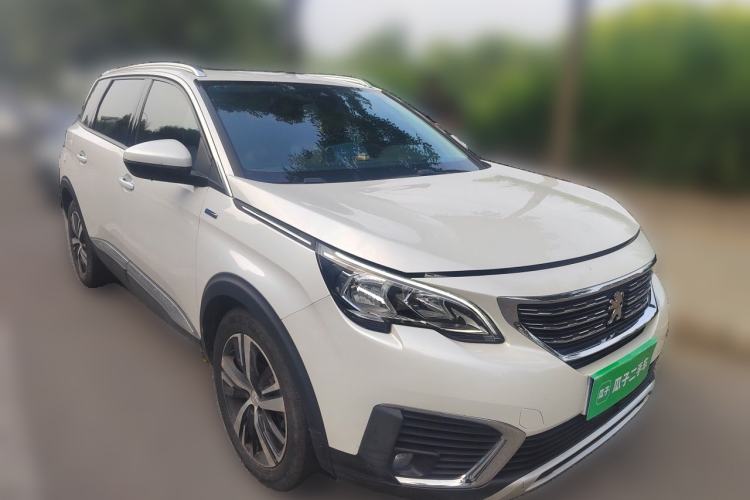 Used Peugeot 5008 2017 350THP 7-Seater Boundless Edition Front Right 45 Deg