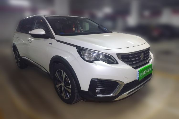 Used Peugeot 5008 2017 350THP 7-Seater Elite Edition Front Right 45 Deg
