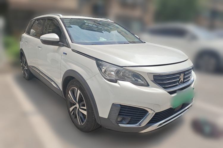 Used Peugeot 5008 2017 380THP 7-Seater Boundary-Free Edition Front Right 45 Deg