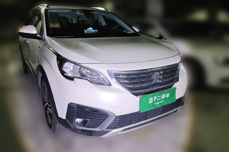 Used Peugeot 5008 2017 350THP 7-Seater Elite Edition Front Right 45 Deg