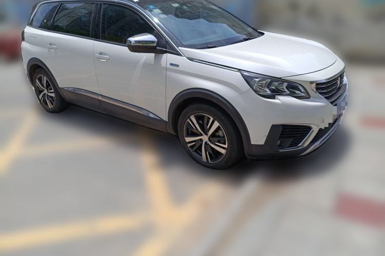 Used Peugeot 5008 2017 380THP 7-Seater Boundary-Free Edition Front Right 45 Deg