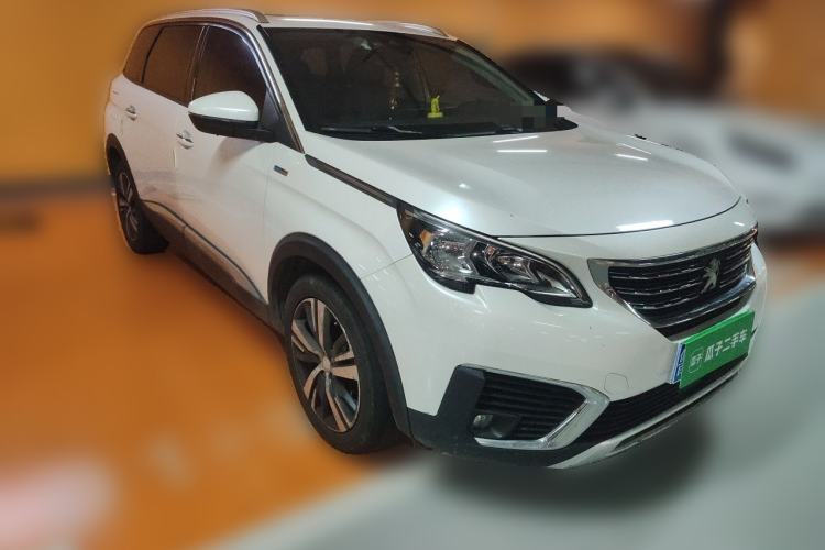 Used Peugeot 5008 2017 350THP 7-Seater Elite Edition Front Right 45 Deg