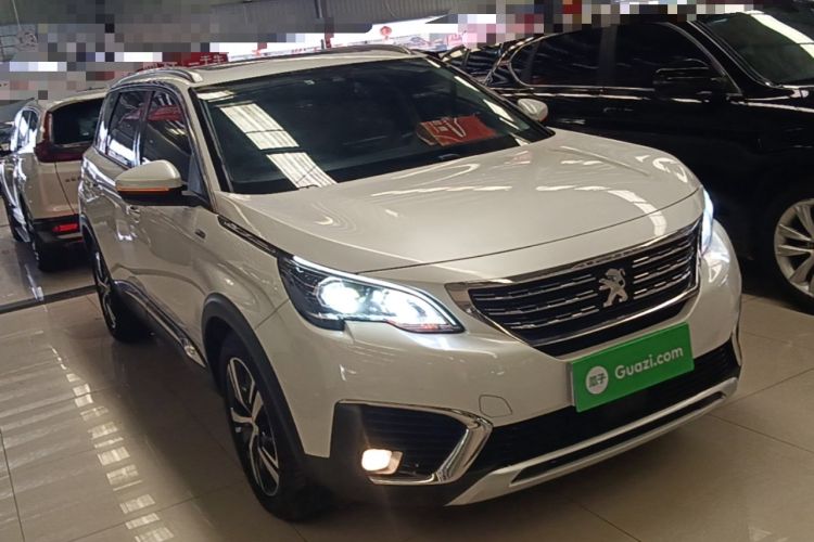 Used Peugeot 5008 2017 380THP 5-Seater Elite Edition Front Right 45 Deg