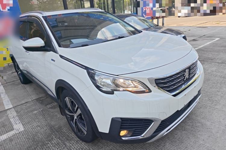 Used Peugeot 5008 2017 380THP 5-Seater Elite Edition Front Right 45 Deg