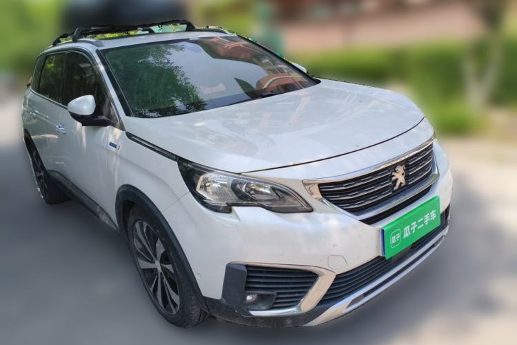 Used Peugeot 5008 2017 380THP 7-Seater Luxury Edition Front Right 45 Deg