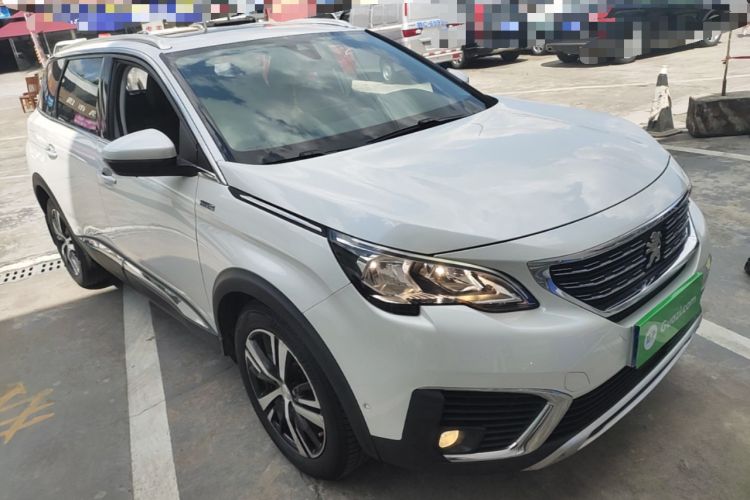 Used Peugeot 5008 2017 350THP 7-Seater Elite Edition Front Right 45 Deg