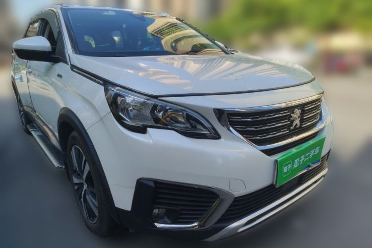 Used Peugeot 5008 2017 380THP 7-Seater Elite Edition Front Right 45 Deg