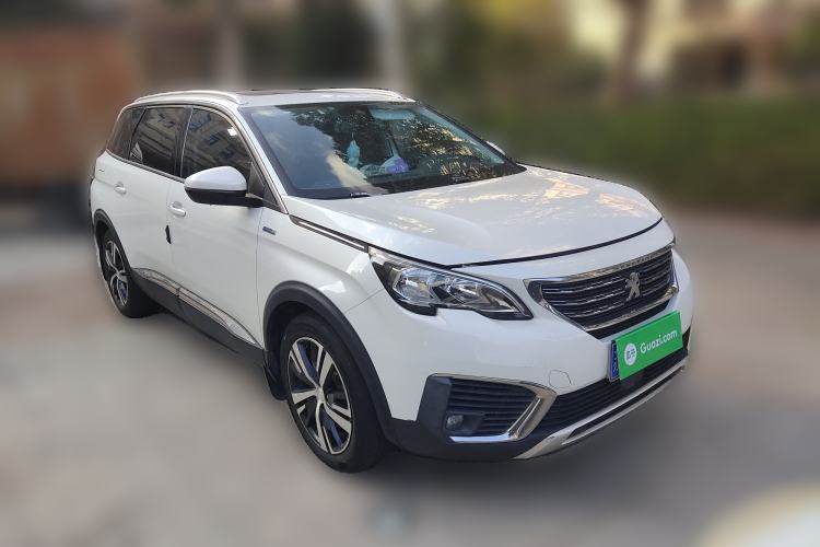 Used Peugeot 5008 2017 380THP 7-Seater Boundary-Free Edition Front Right 45 Deg