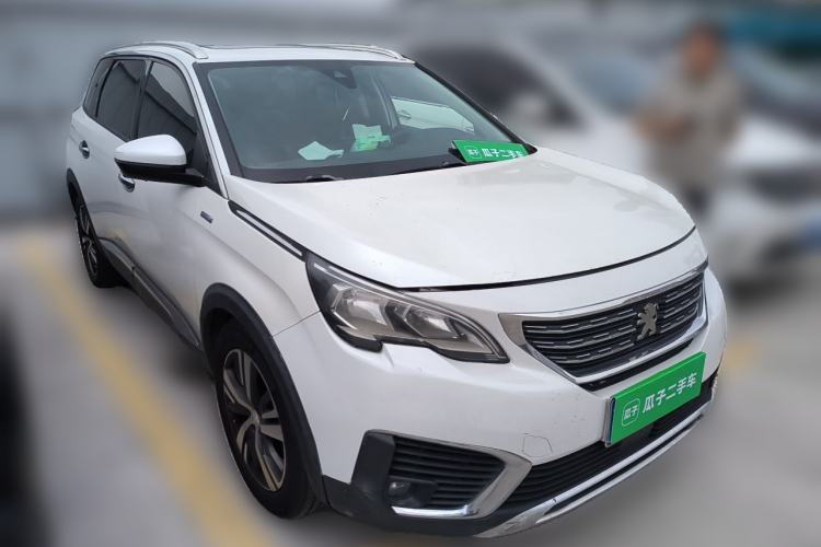 Used Peugeot 5008 2017 350THP 7-Seater Elite Edition Front Right 45 Deg