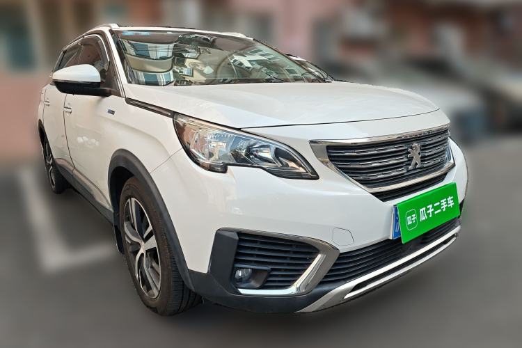 Used Peugeot 5008 2017 350THP 7-Seater Elite Edition Front Right 45 Deg