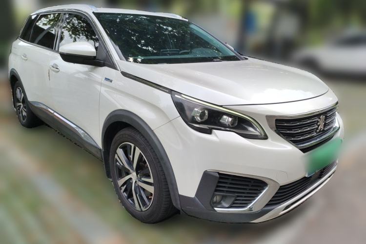 Used Peugeot 5008 2017 350THP 7-Seater Elite Edition Front Right 45 Deg