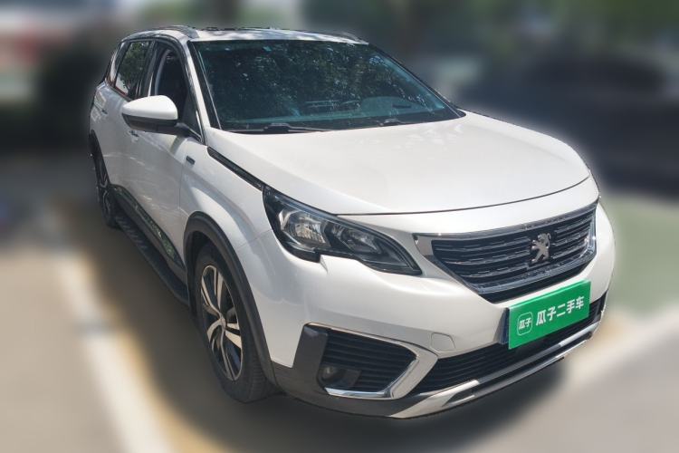 Used Peugeot 5008 2017 350THP 7-Seater Elite Edition Front Right 45 Deg