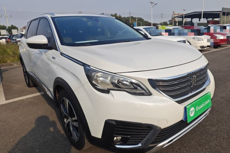 Used Peugeot 5008 2017 350THP 7-Seater Elite Edition Front Right 45 Deg