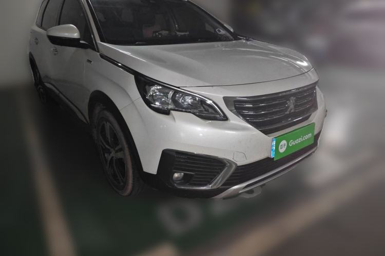 Used Peugeot 5008 2017 380THP 7-Seater Boundary-Free Edition Front Right 45 Deg