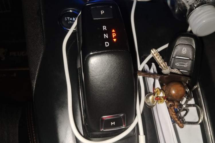 Used Peugeot 5008 2017 380THP 7-Seater Elite Edition Gear Lever