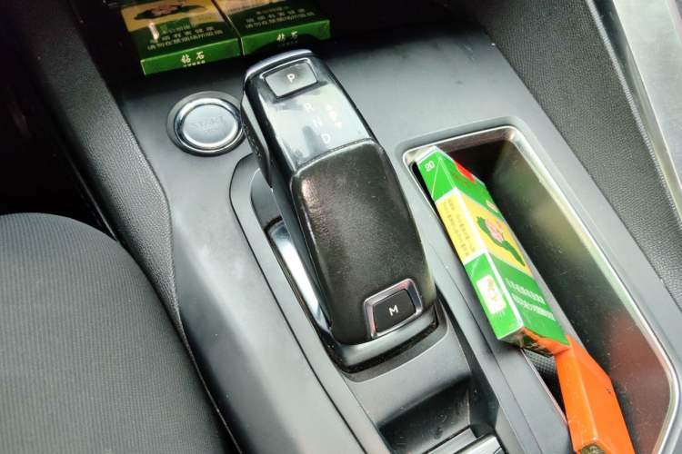 Used Peugeot 5008 2017 380THP 7-Seater Elite Edition Gear Lever