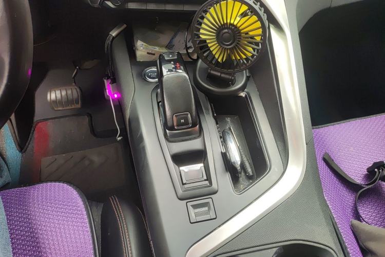 Used Peugeot 5008 2017 350THP 7-Seater Elite Edition Gear Lever