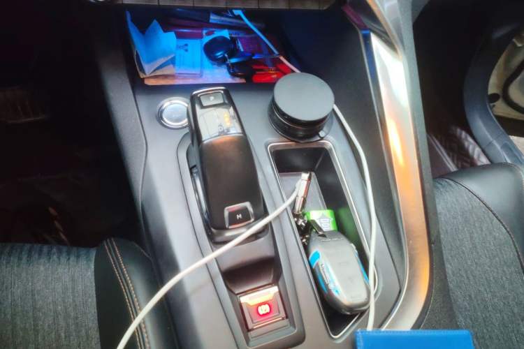 Used Peugeot 5008 2017 380THP 7-Seater Elite Edition Gear Lever