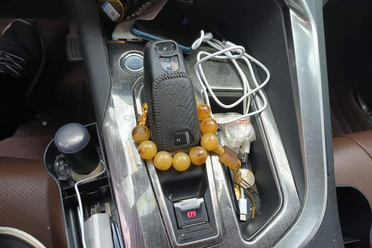 Used Peugeot 5008 2017 350THP 7-Seater Elite Edition Gear Lever