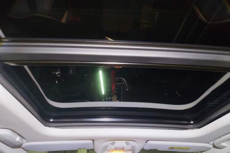 Used Peugeot 5008 2017 350THP 7-Seater Elite Edition Headliner