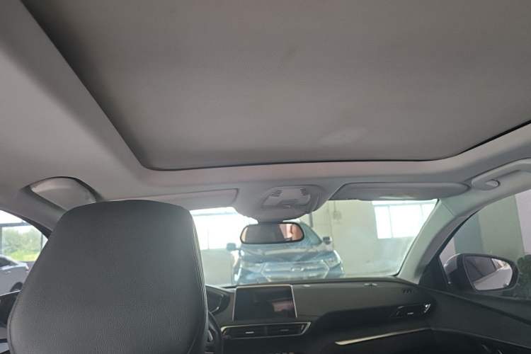 Used Peugeot 5008 2017 380THP 7-Seater Luxury Edition Headliner