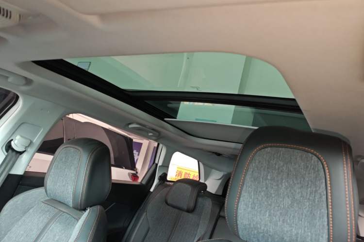 Used Peugeot 5008 2017 350THP 5-Seat Elite Edition Headliner