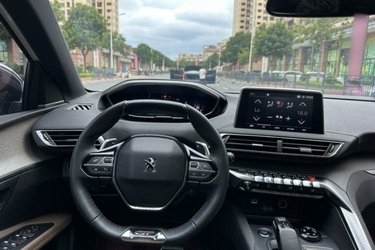 Used Peugeot 5008 2017 380THP 7-Seater Luxury GT Edition Interior 1