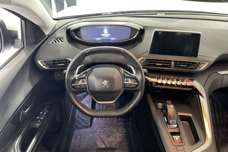 Used Peugeot 5008 2017 380THP 7-Seater Elite Edition Interior 1