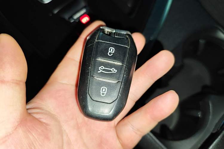 Used Peugeot 5008 2017 380THP 7-Seater Elite Edition Interior 1