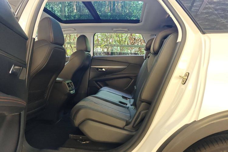 Used Peugeot 5008 2017 350THP 5-Seat Elite Edition Interior 1