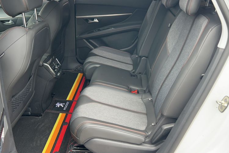 Used Peugeot 5008 2017 350THP 7-Seater Elite Edition Interior 1