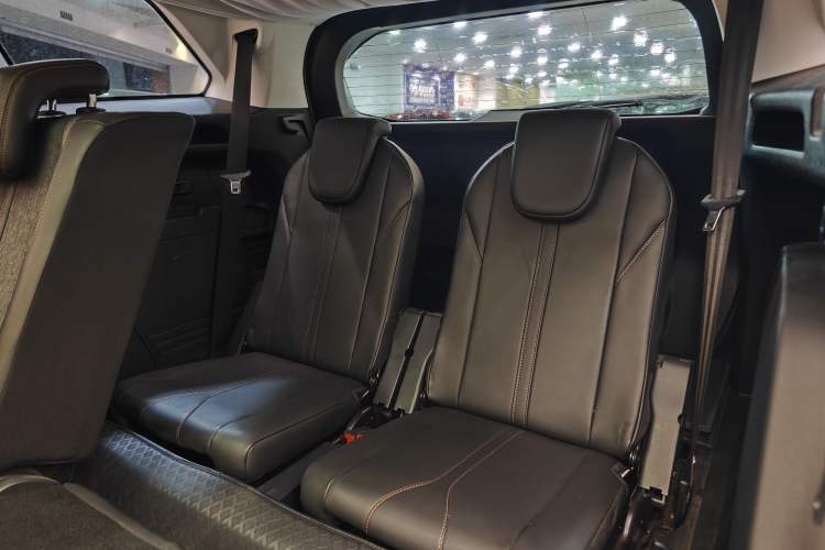 Used Peugeot 5008 2017 380THP 7-Seater Elite Edition Interior 11