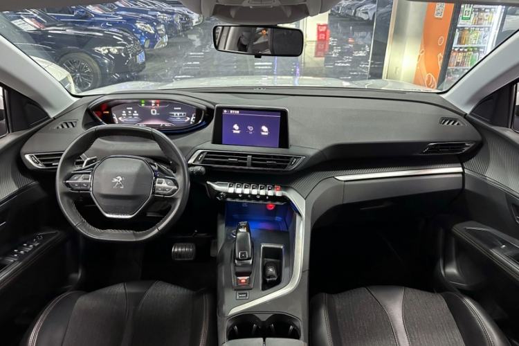 Used Peugeot 5008 2017 380THP 7-Seater Elite Edition Interior 12